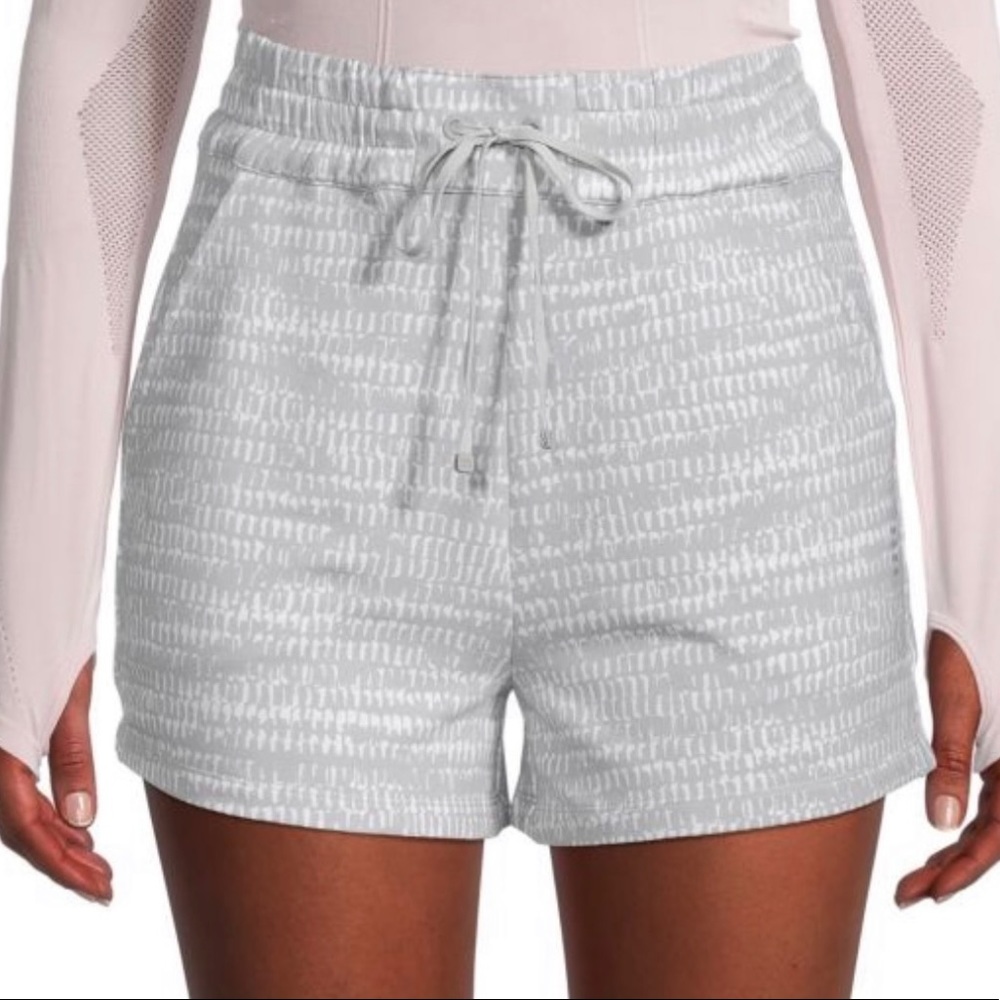 Blanc Noir Luxe Printed Fleece Lounge Shorts SZ L NWT